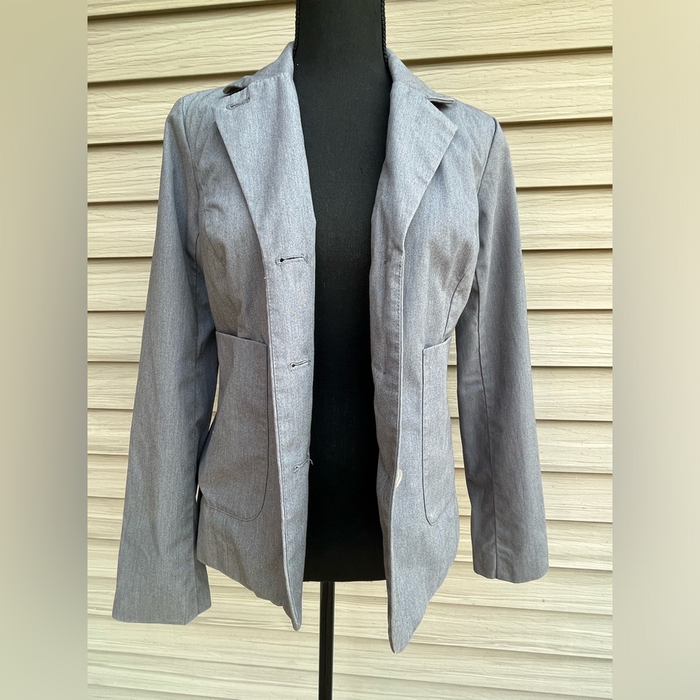 Grey blazer